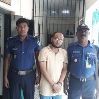 যশোরের বেনাপোলে ইমিগ্রেশনে হত্যা মামলার আসামী আটক